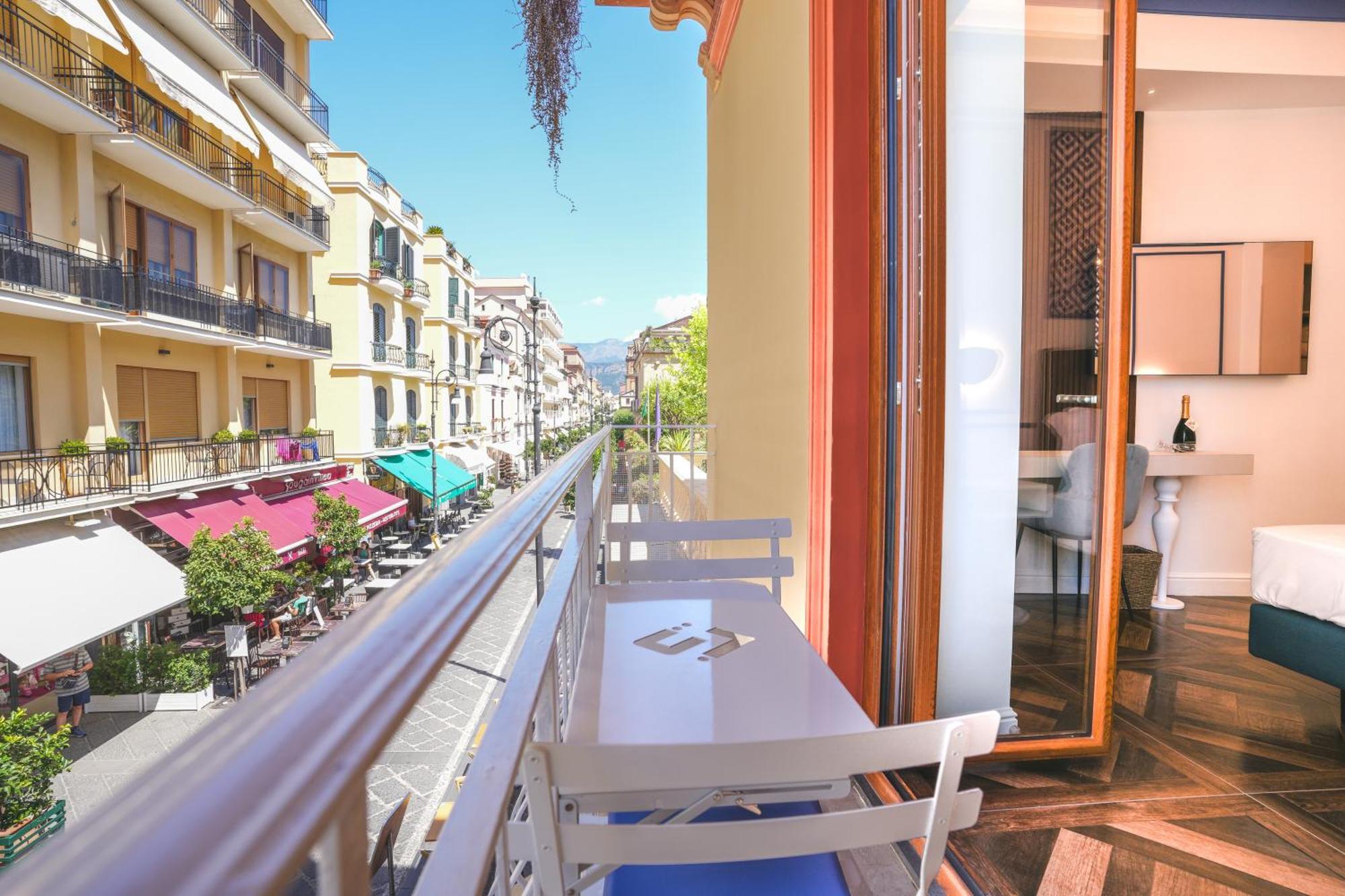 Cafe Latino Suites Sorrento Esterno foto